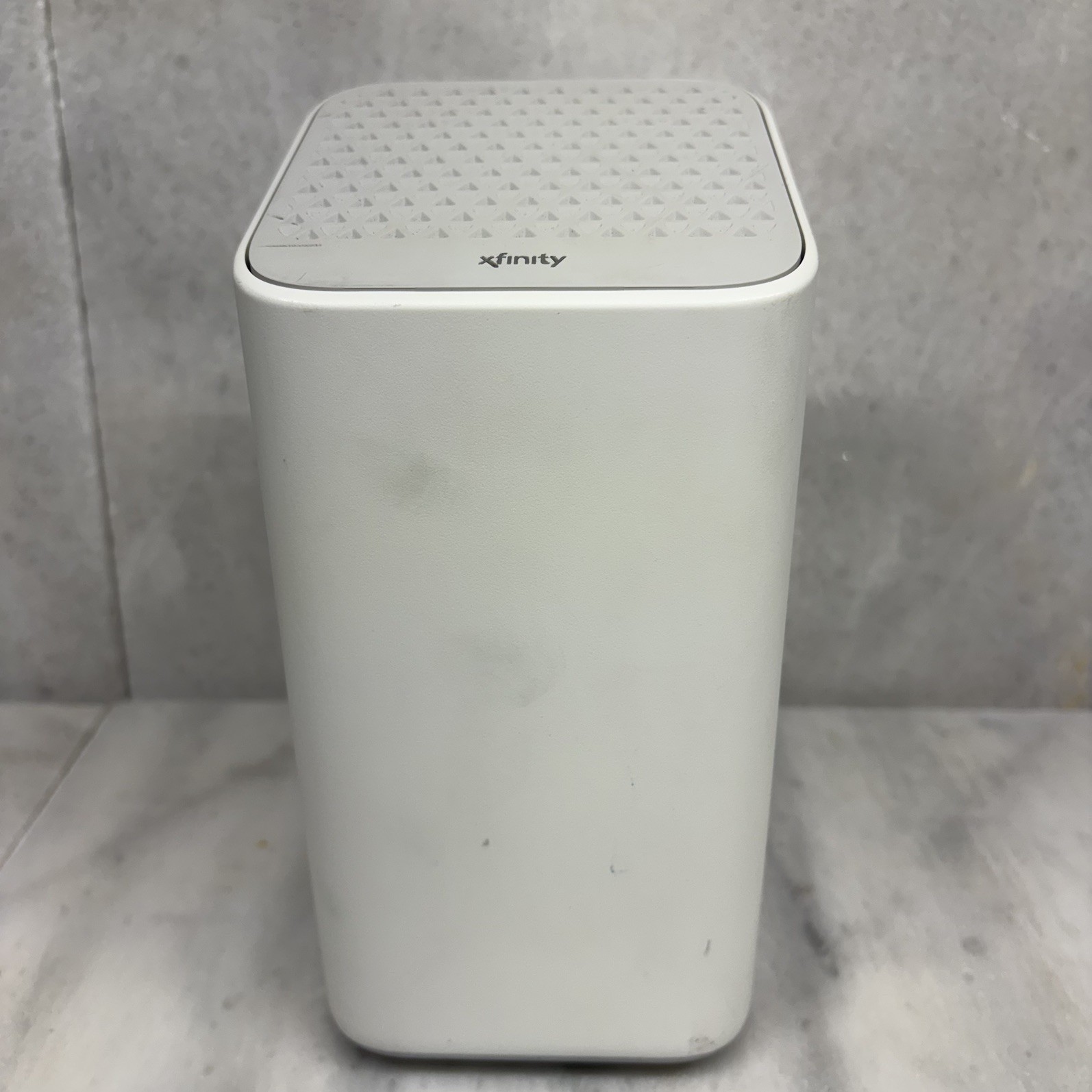 Comcast XFinity XB7-T GIGABIT Modem WiFi Router – AS IS UNTESTED NO CORDS