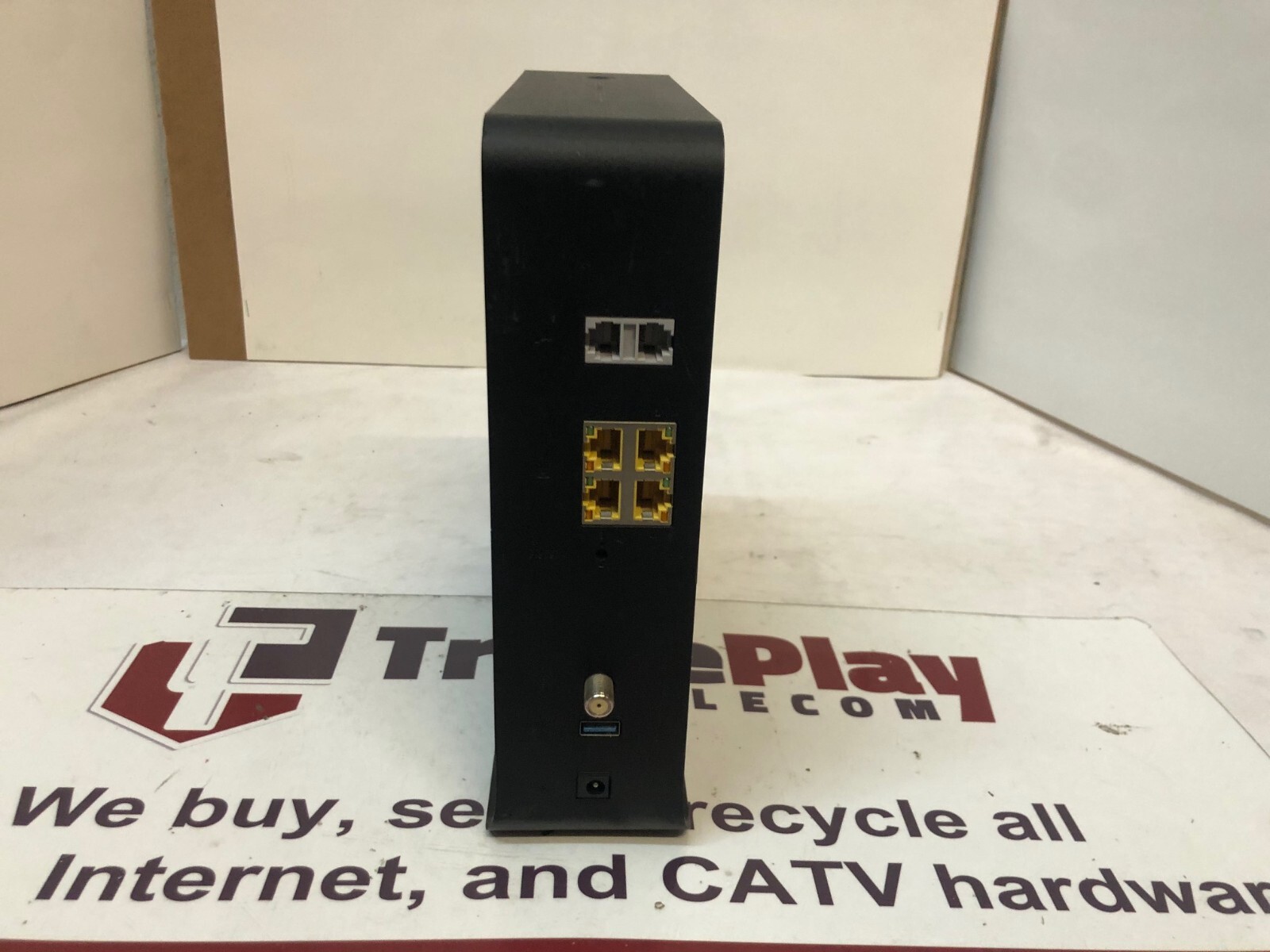 Technicolor CGM4231 Cable Modem Wireless Gateway – Power Supply Not Included