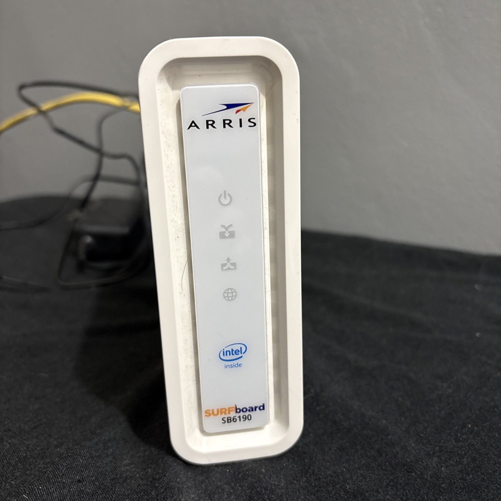 Arris Surfboard SB6190-RB DOCSIS 3.0 Cable Modem, White