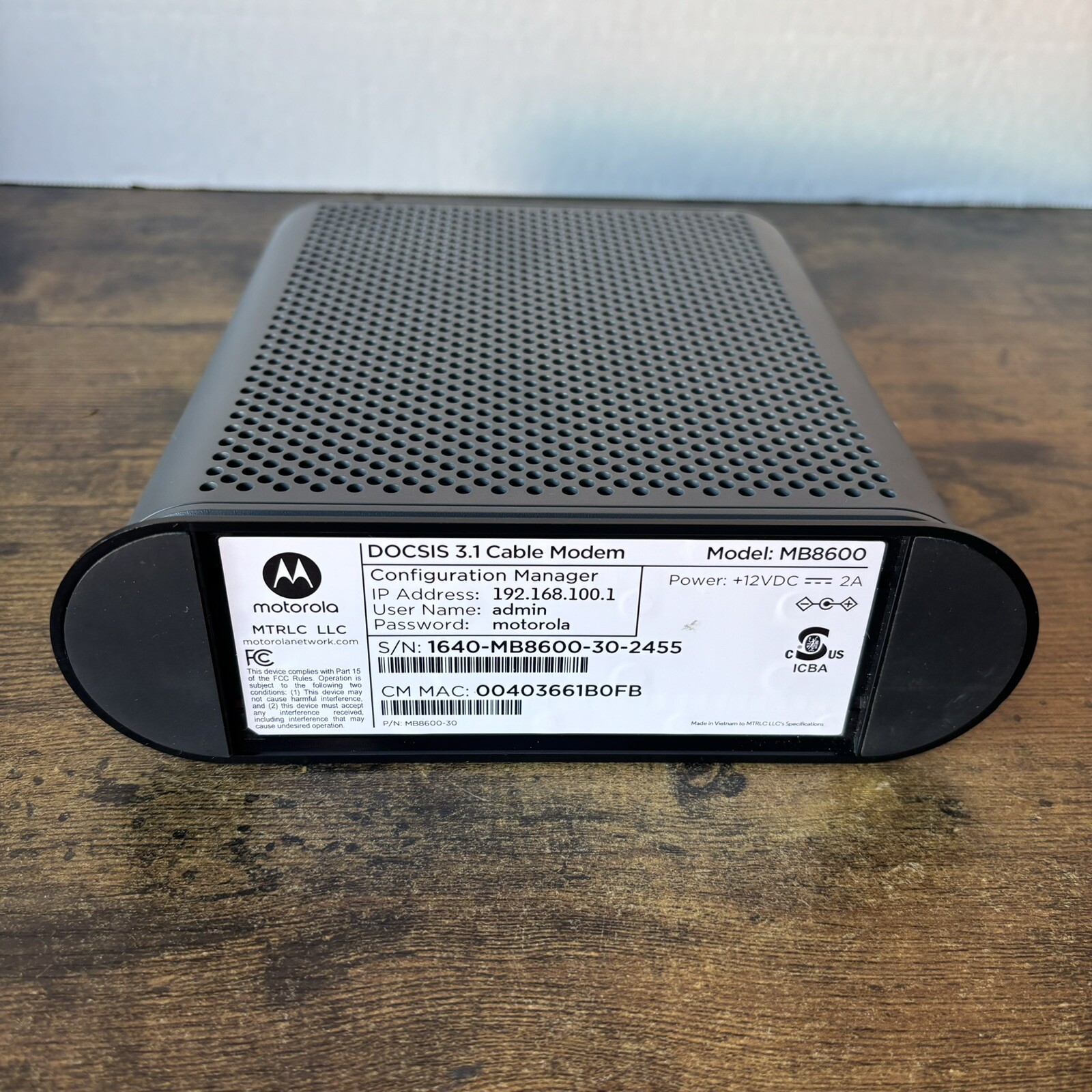Motorola MB8600 DOCSIS 3.1 Ultra Fast Cable Modem – Black – VGC