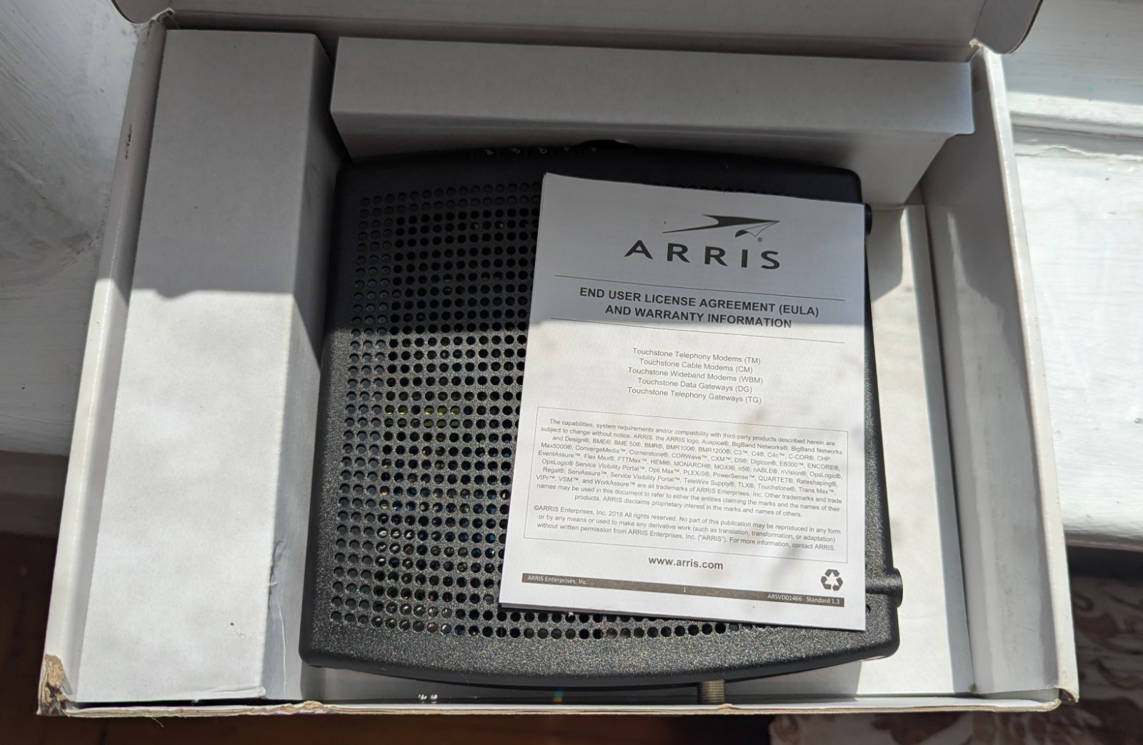 ARRIS Surfboard TM822R Internet & Voice Modem
