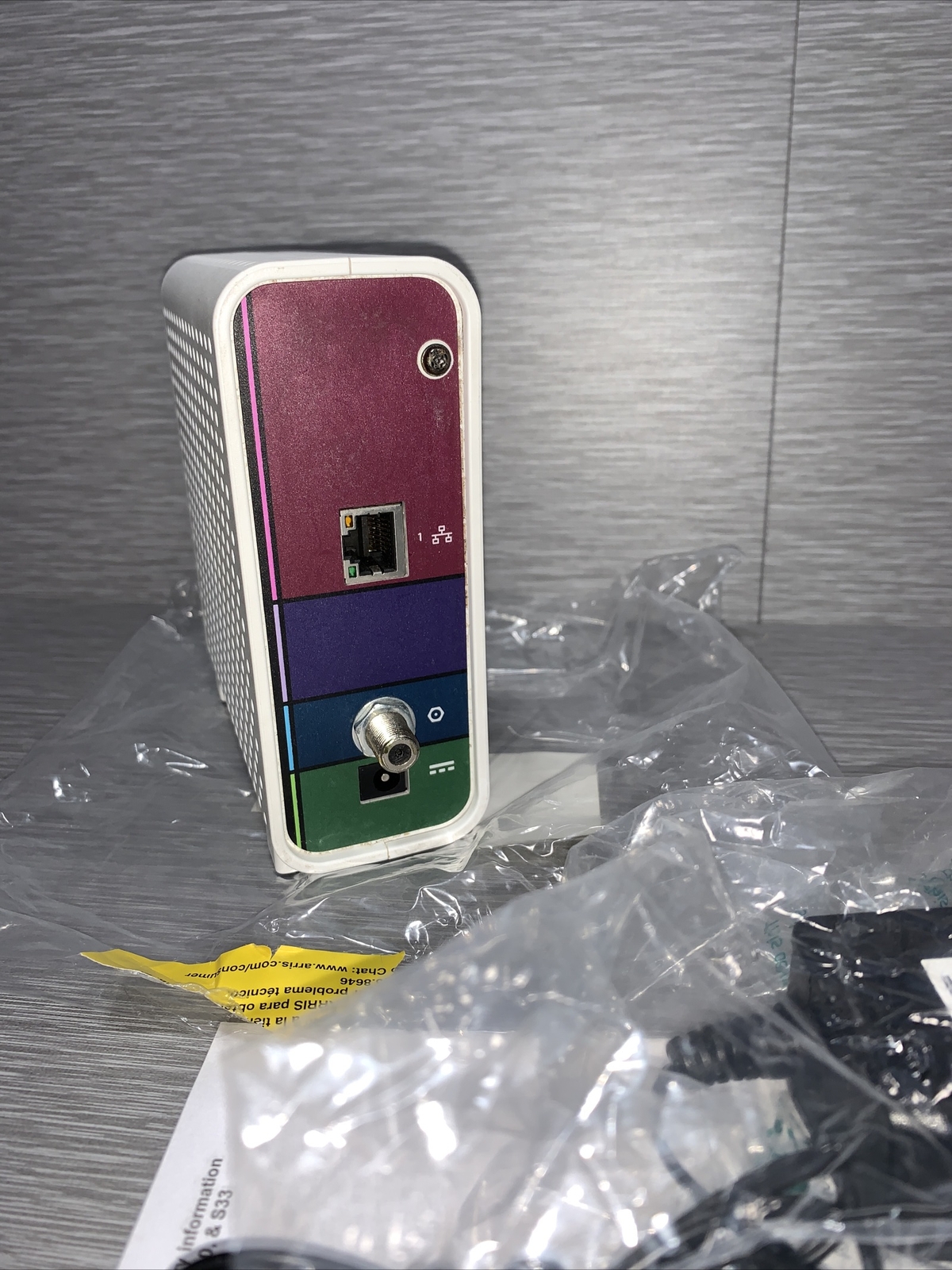 Arris SB6183 Surfboard Docsis 3.0 686 Mbps Cable 16X4 Channels Modem W/ Cord