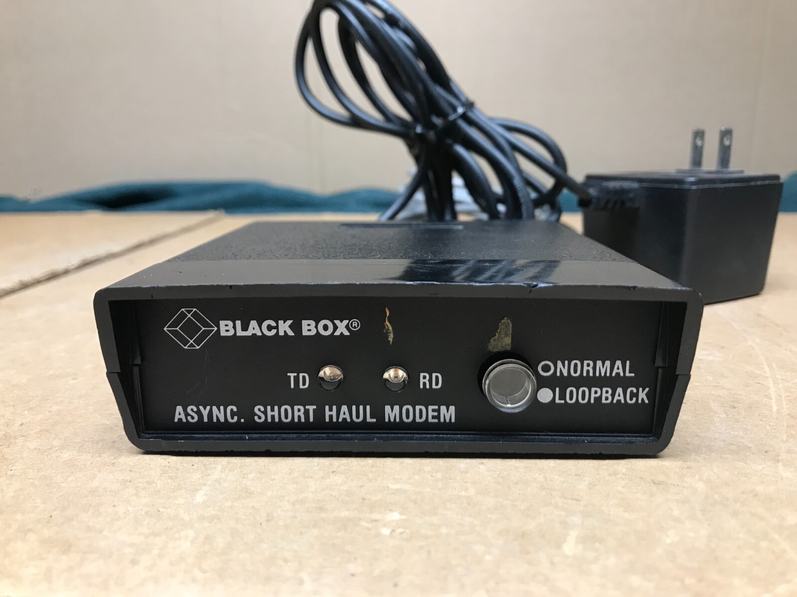 Black Box ME800A Asynchronous Short-Haul Data Modem