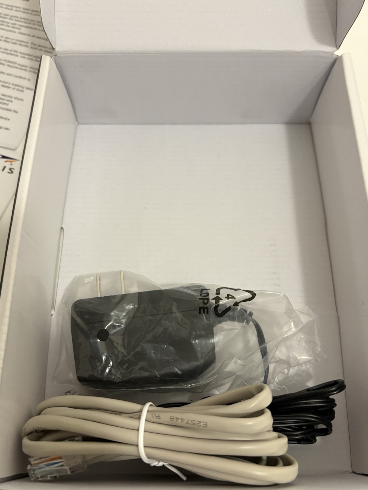Arris Surfboard SB6183 686 Mbps 16×4 DOCSIS Cable Modem, White, Appears New