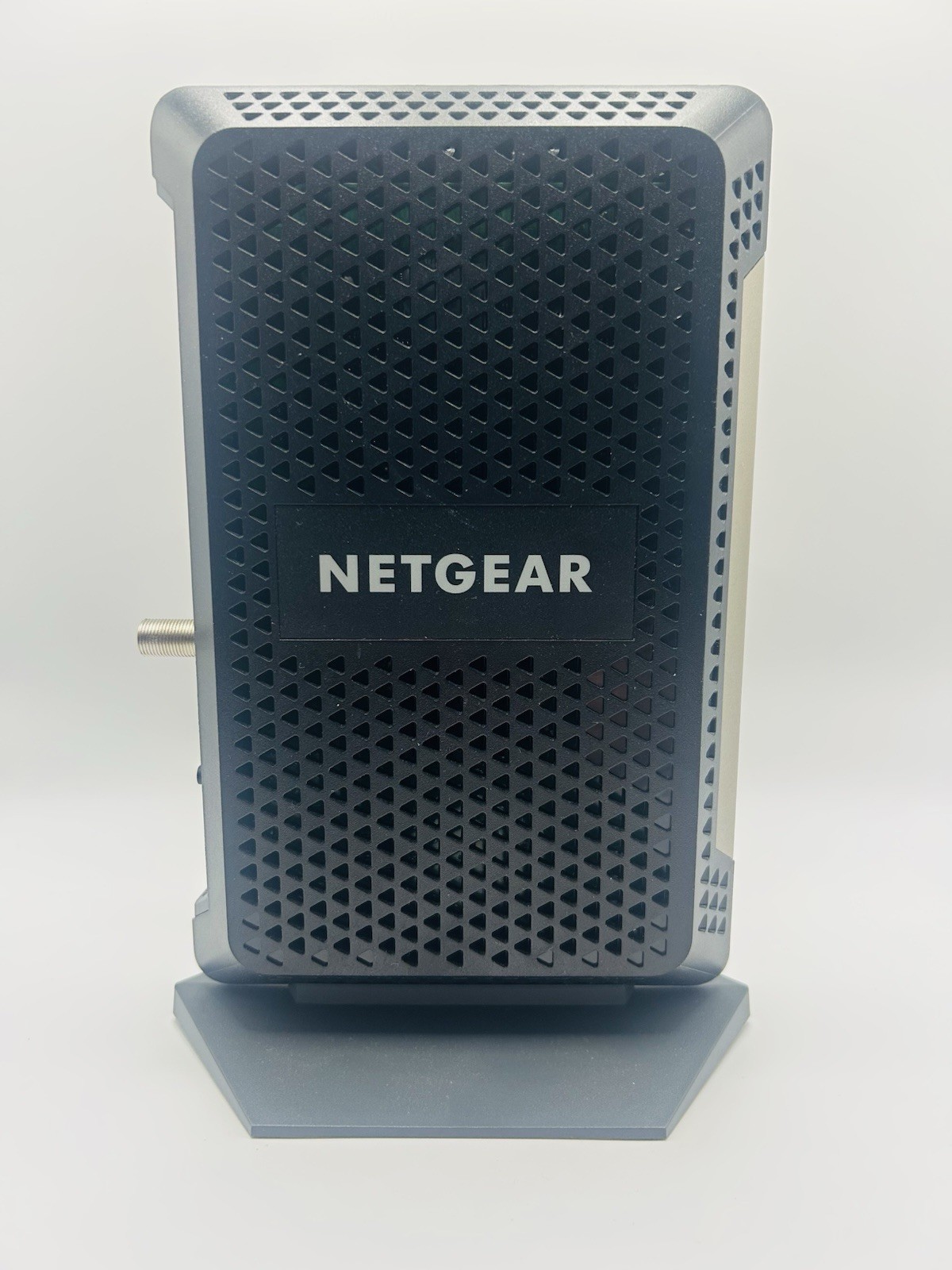 NETGEAR CM1000 Wired-Ethernet (RJ-45) Cable – CM1000100NAS (Black)