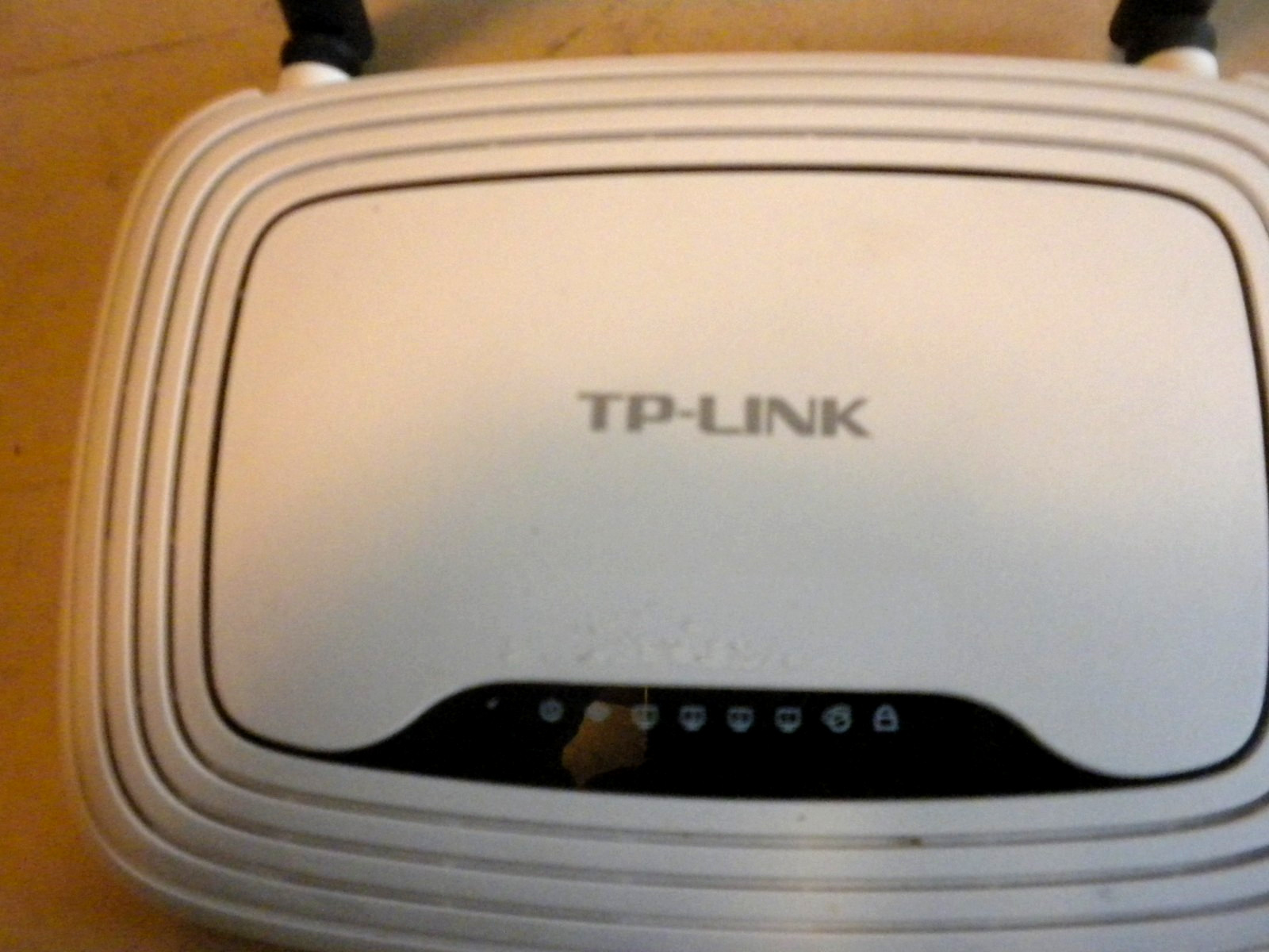 NETGEAR CM-400 High Speed Cable Modem and TP-Link TL-WR841N Router
