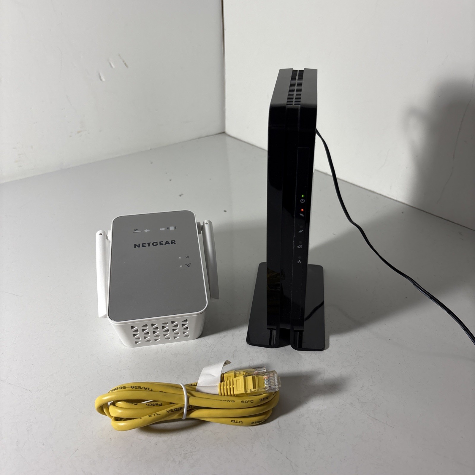 Net-gear Cable Modem CM500 & AC1200 WiFi Range Extender