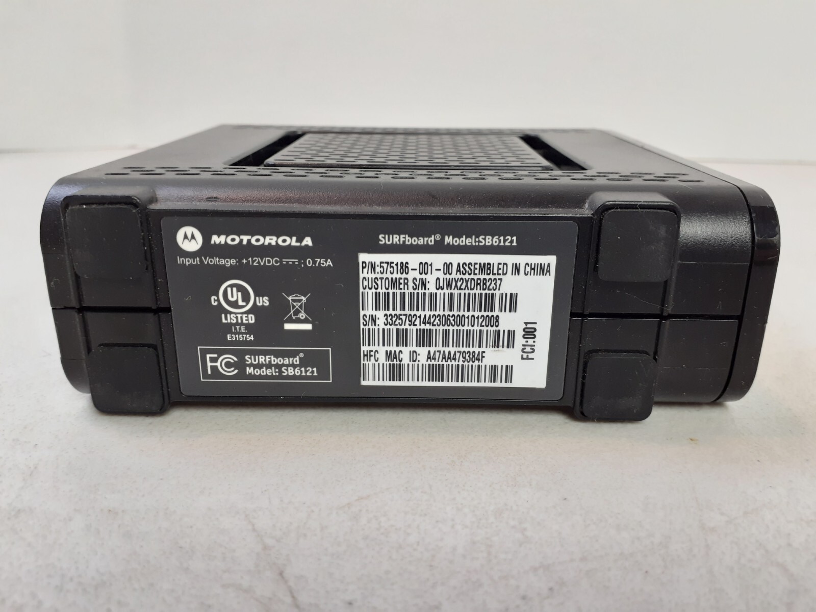 Motorola SURFboard Ethernet Cable Modem WiFi Router SB6121 with Power Supply