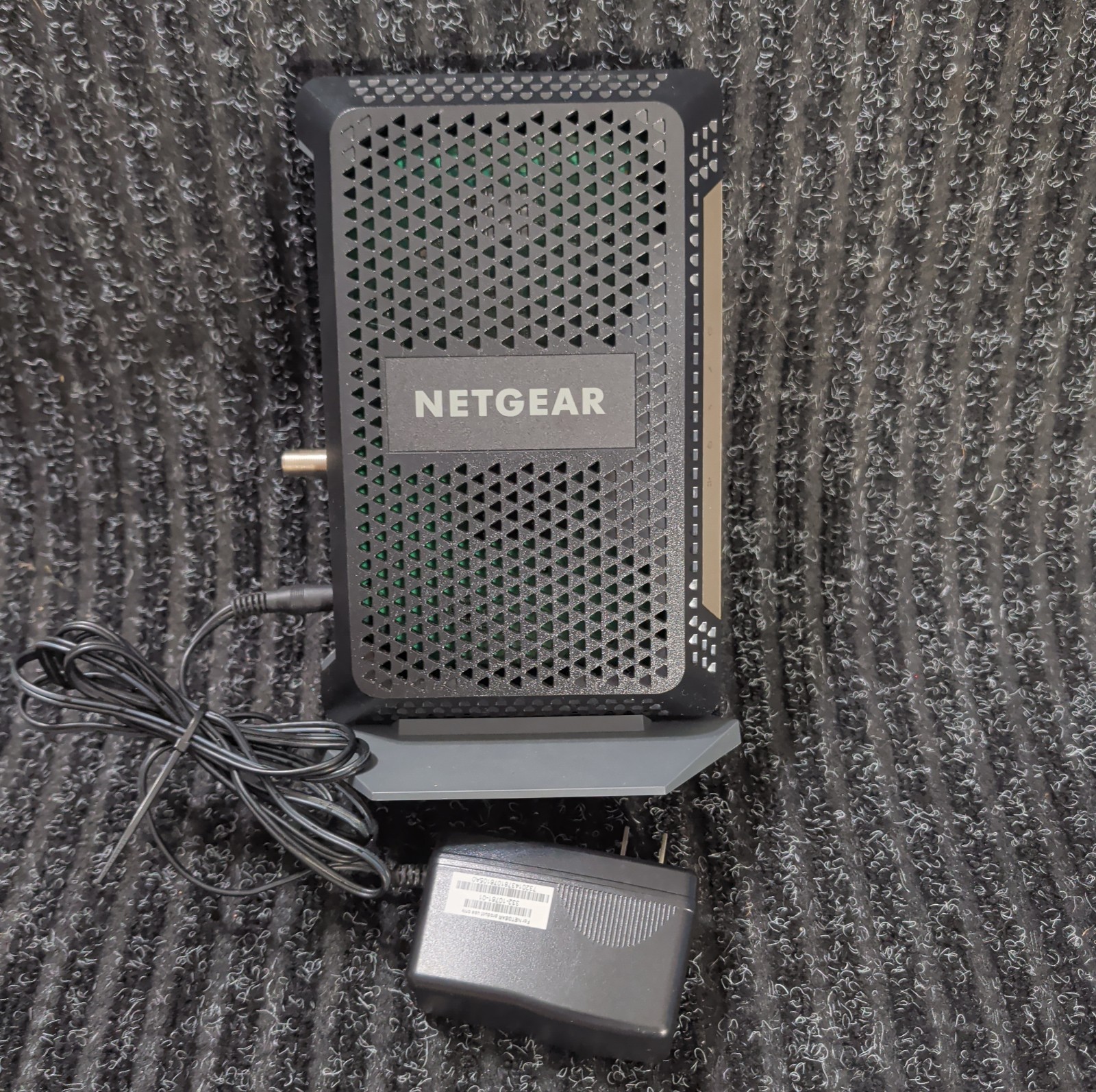 NETGEAR CM1000V2 Nighthawk DOCSIS 3.1 Cable Modem with Power Cord