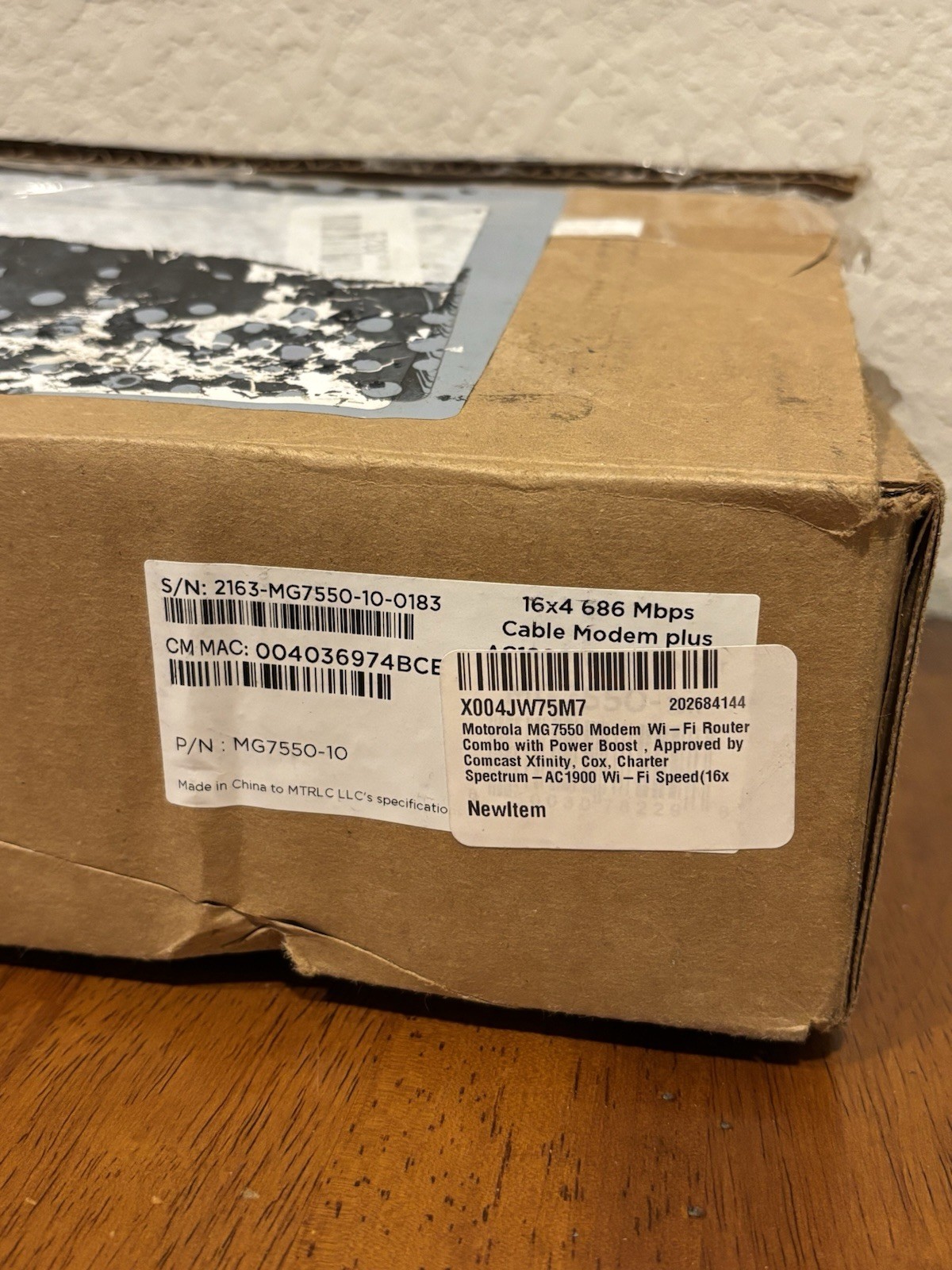 Motorola MG7550 16×4 Cable Modem Plus AC1900 WiFi Router Open Box ~ Black