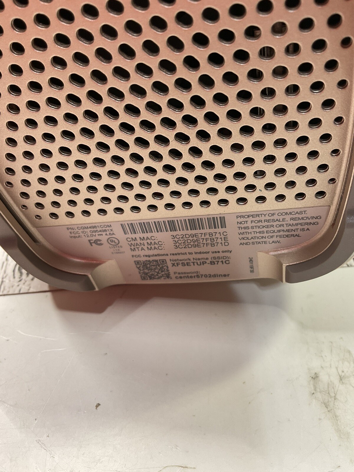 Xfinity XFi Gateway Router XB8-T As Is For Parts or Repair No power Adapter