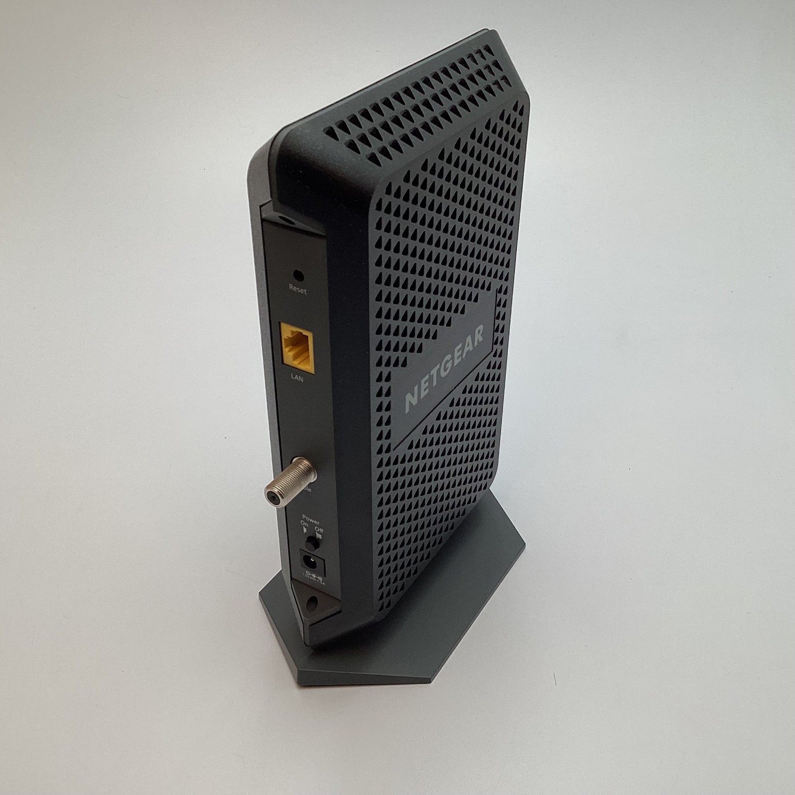 NETGEAR CM1000V2 Nighthawk DOCSIS 3.1 Cable Modem w/ Power Cord – Nice