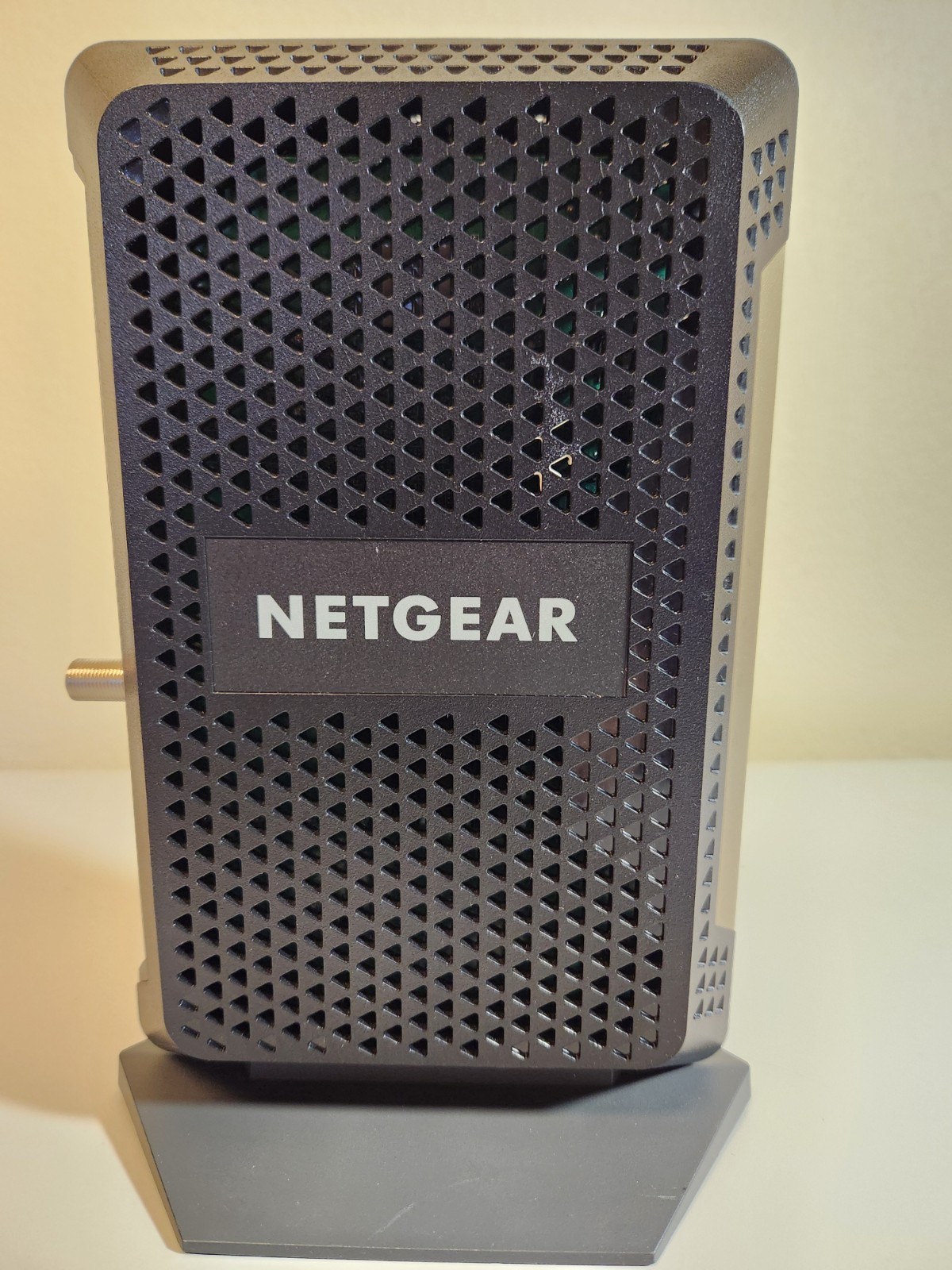 Netgear CM1000v2 DOCSIS 3.1 Cable Modem – No Power Cable