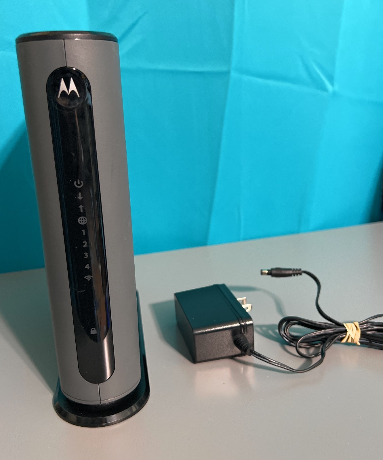 Comcast Xfinity Motorola MG7315 8×4 DOCSIS 3.0 Cable Modem