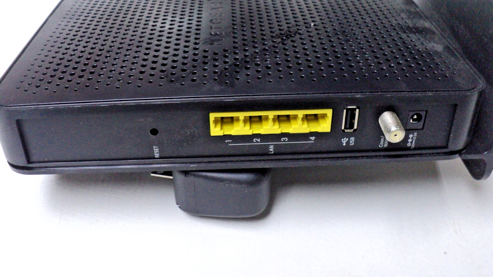 NETGEAR C6300BD AC1900 DOCSIS 3.0 Cable Modem WiFi Router