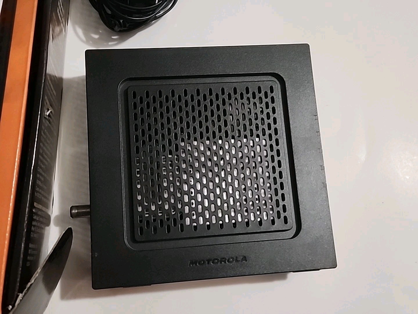 Motorola Surfboard SBG901 Wireless Cable Modem Gateway