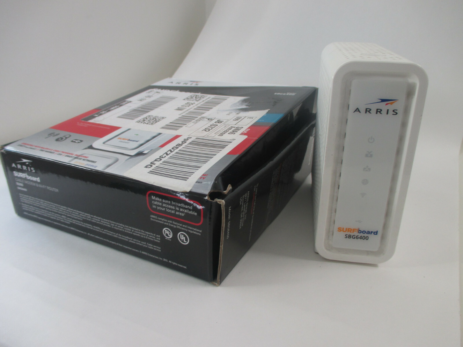 ARRIS SURFboard SBG6400 8×4 DOCSIS 3.0 Cable Modem / N300 Wi-Fi Router w/ power