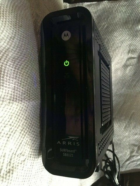 ARRIS SURFboard SB6121 DOCSIS 3.0 Cable Modem 4×4 Motorola with power and cable