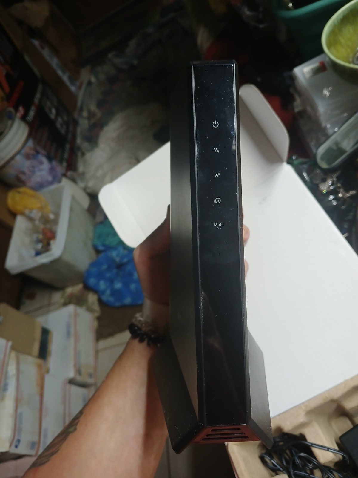 Netgear Nighthawk CM2000 cable modem supports DOCSIS 3.1 technology