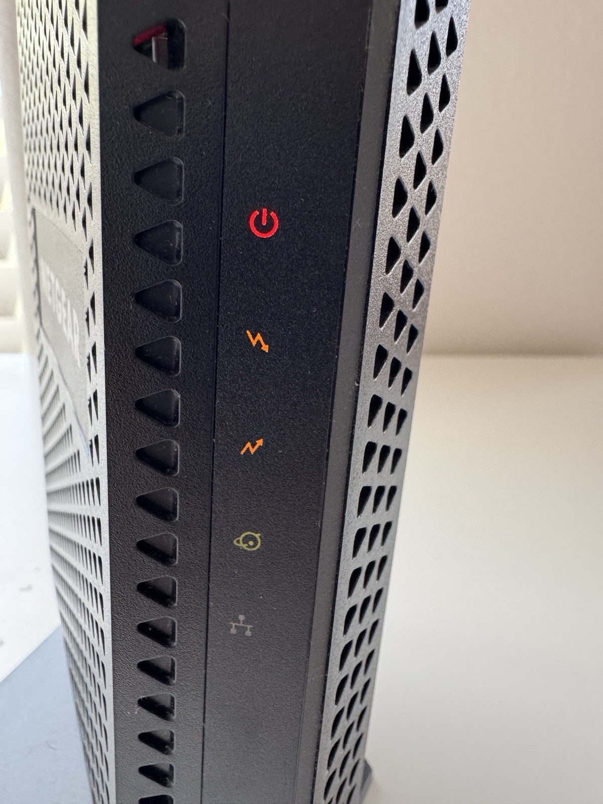 Netgear CM600 DOCSIS 3.0 Cable Modem 960 Mbps with Power Adapter