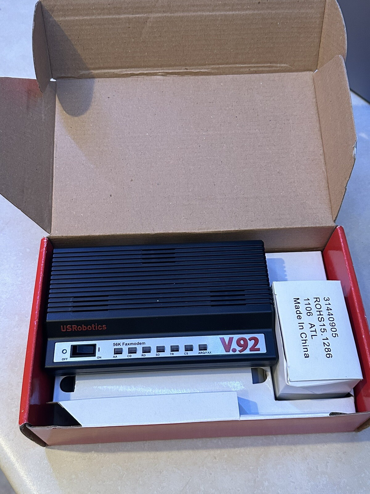 US Robotics 5686E 56K FAX Modem V.92 V.90 ITU Standard Technologies