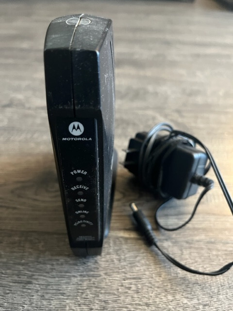 Motorola SB5101U Modem with AC Adapter