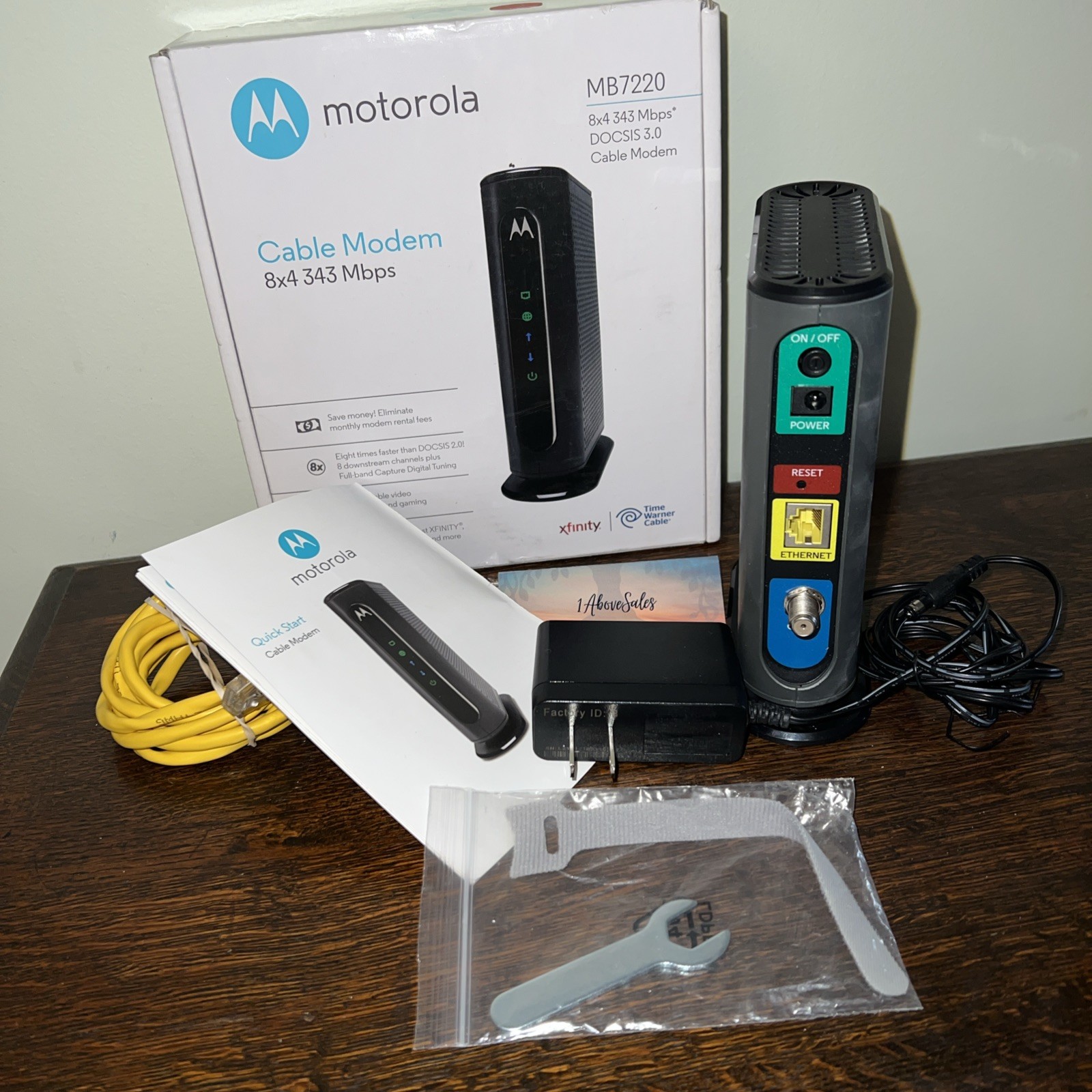 Motorola Cable Modem Model MB7220 w/ Power Cord & Ethernet Cable Tool