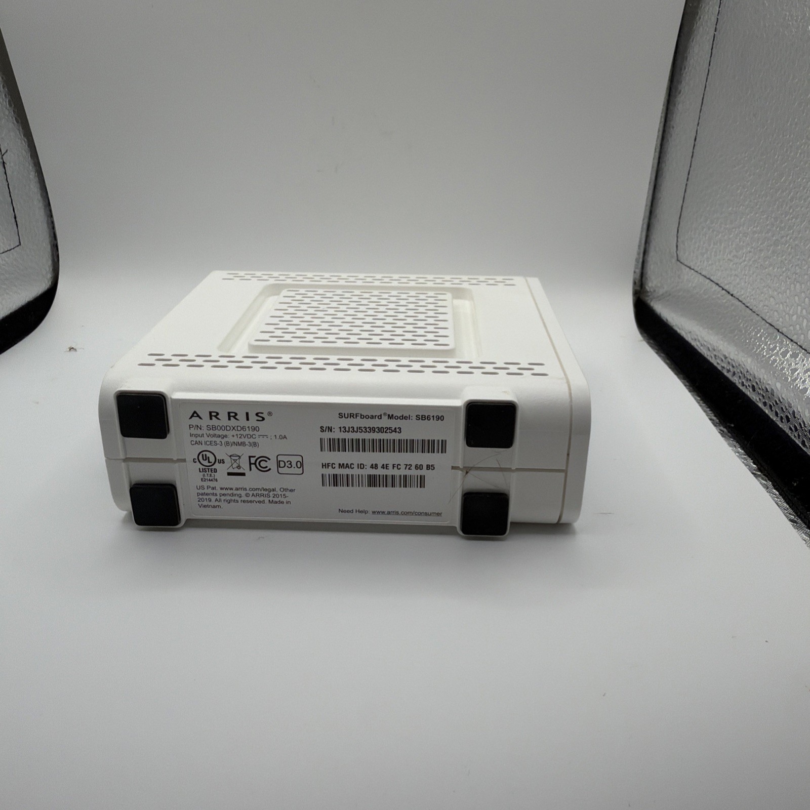 ARRIS Surfboard SB6190 Cable Modem White Up to 1 Gbps 32×8 Chan w/ Power Adapter