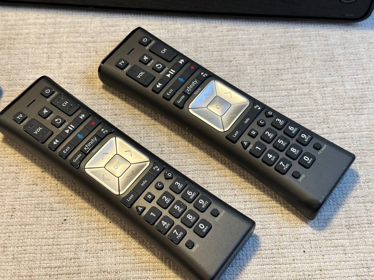 Xfinity Comcast Cable Modem ARRIS TG1682G TV Box XR11 Remotes Lot 015/2 181