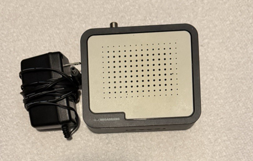 RCA DCM425 Digital Broadband Cable Modem with power cord