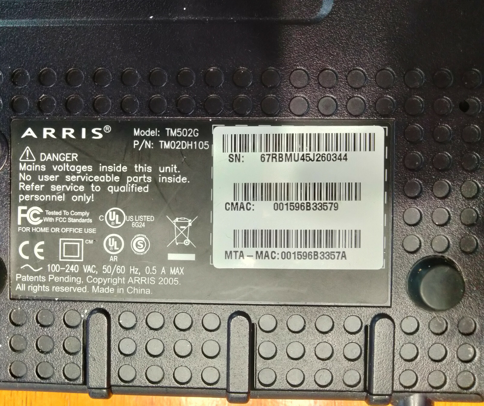 Arris Touchstone TM502G Cable Modem Wireless Router With Battery And Power Cable