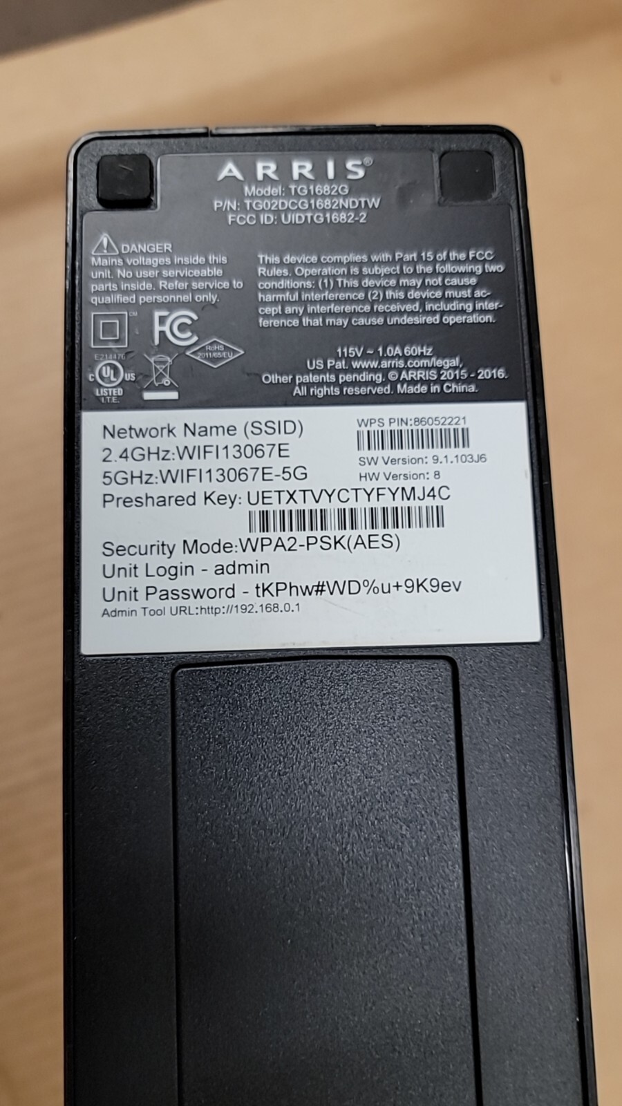 A lot of 10pcs Arris TG1682G XB3 Dual-Band WiFi Telephony Cable Modem
