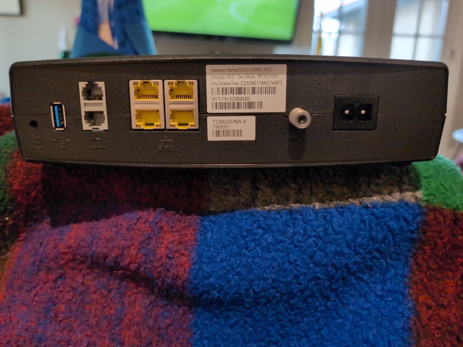 ARRIS TG1682G 640 Mbps Touchstone Telephony Gateway