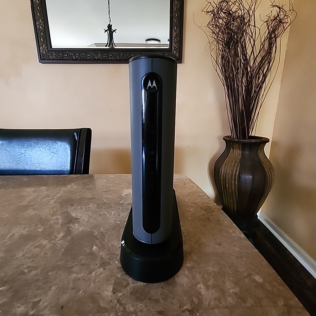 Motorola MT7711 24X8 Cable Modem/Router with Two Phone Ports, DOCSIS 3.0 Modem.