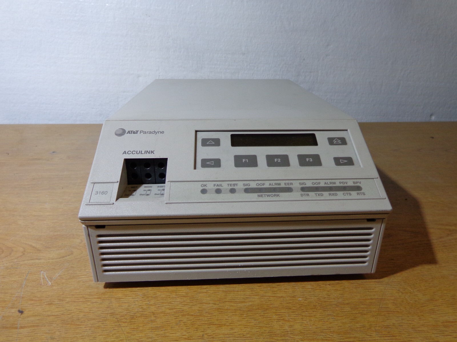 AT&T PARADYNE 3610-A2-210 MODEM 2156-SA2 Acculink (No AC Adapter)