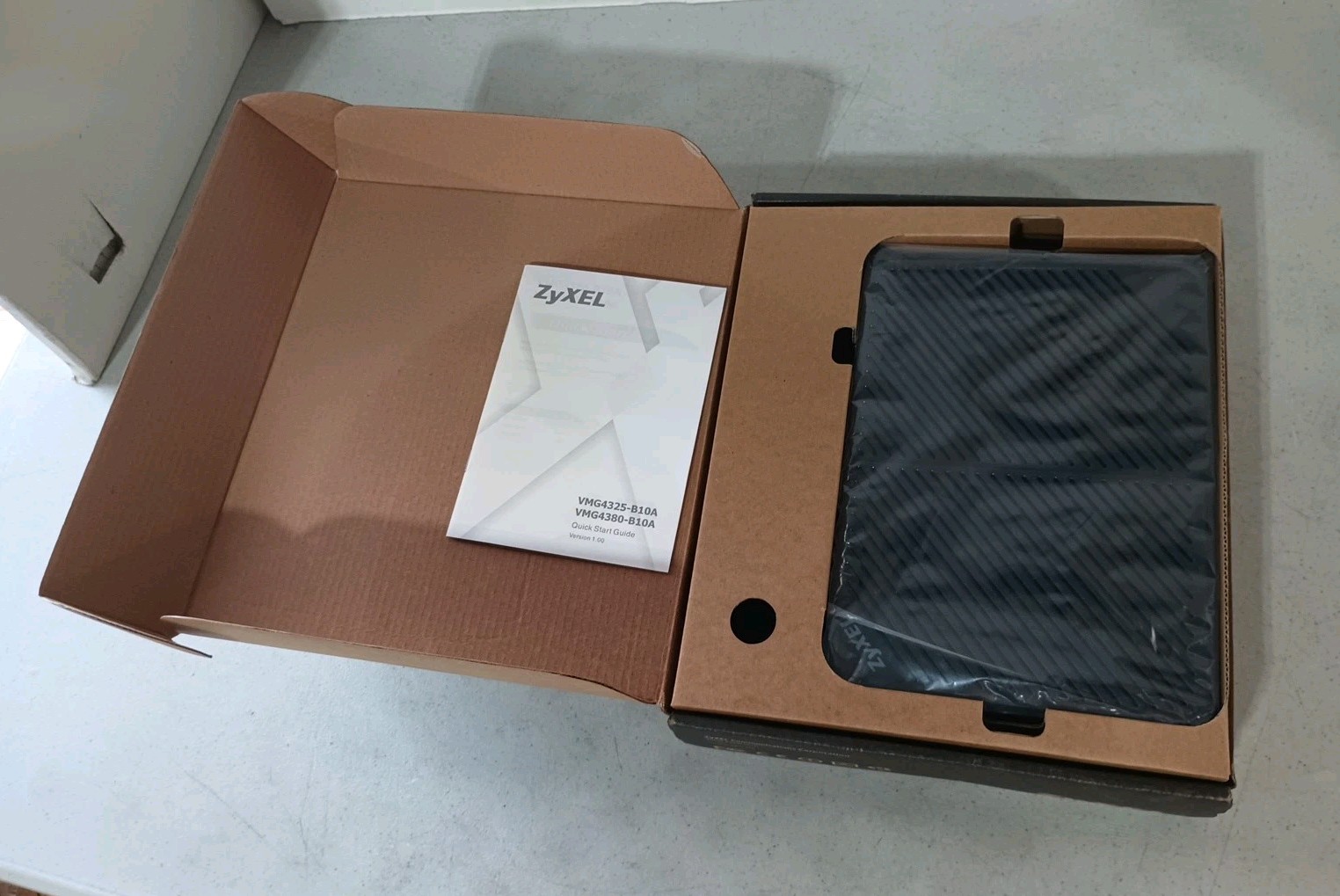 ZyXEL VMG4325-B10A Wireless Modem Gigabit Gateway with USB Open Box
