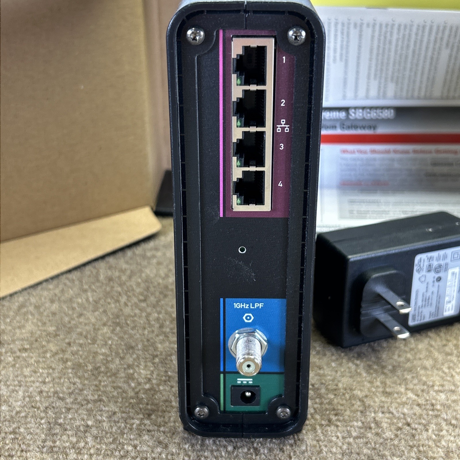 Motorola SBG6580 Wireless Cable Modem Router Internet WiFi