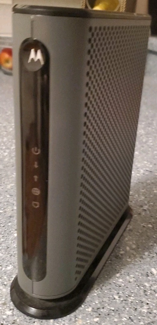 Motorola MB8600 DOCSIS 3.1 Cable Modem. Power Cord Not Included!!