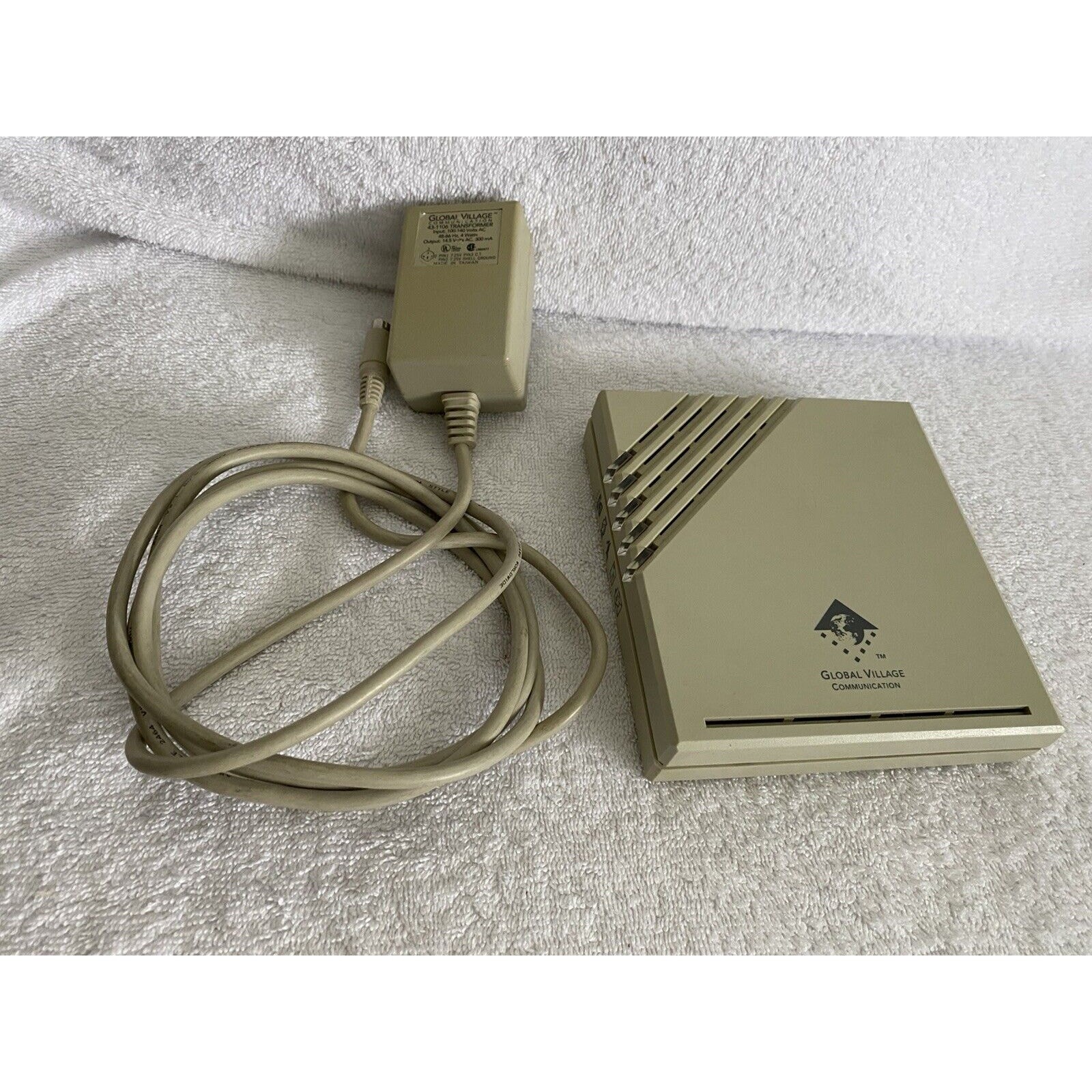 Global Village Communication Model A800 Teleport/Gold Fax Modem With Adapter!