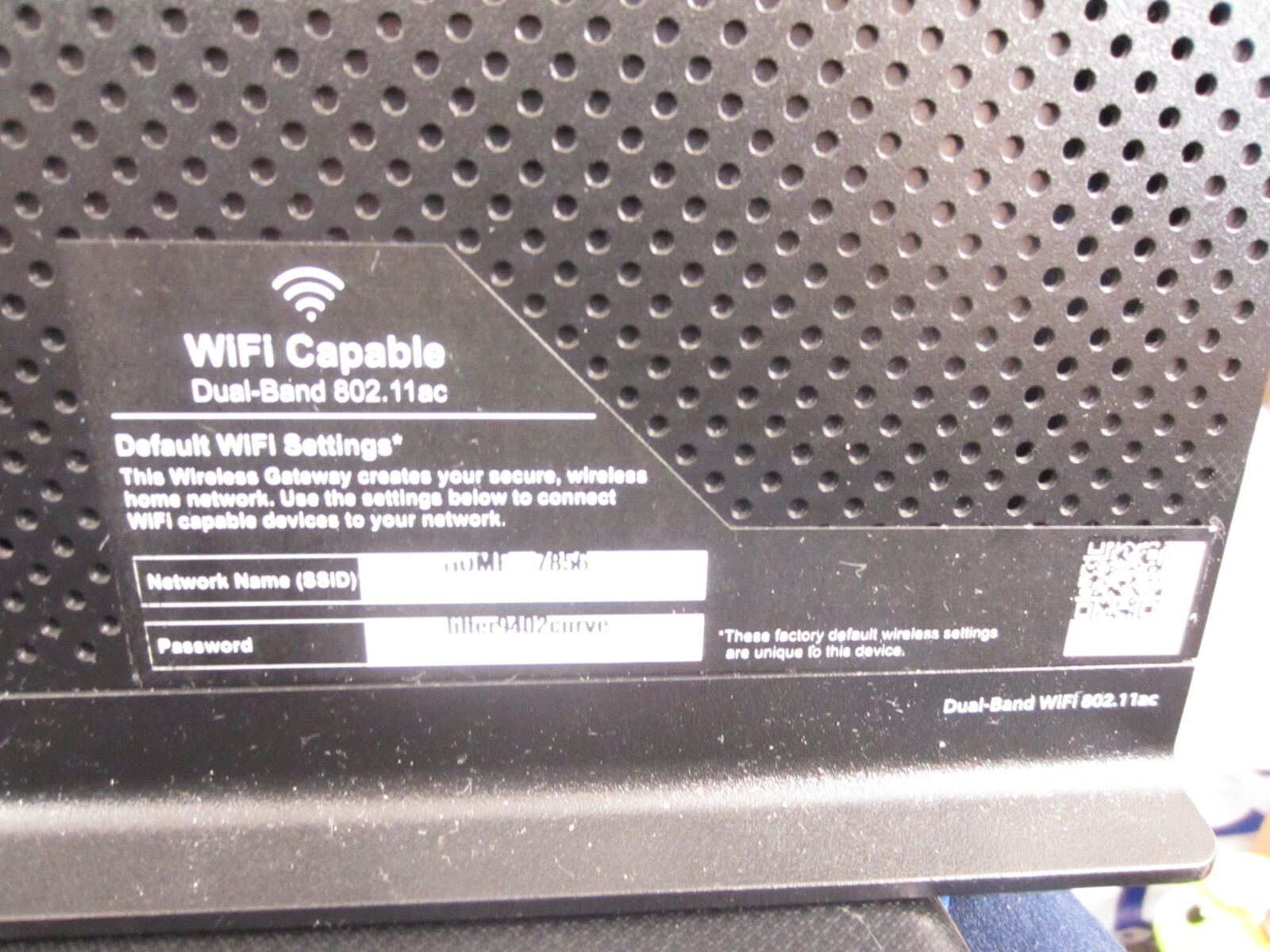 ARRIS TG1682P Wireless Modem Router