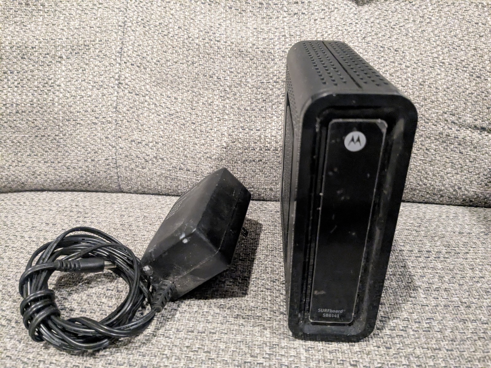 Motorola Arris SURFboard Modem 400 Series SB6141 343 Mbps DOCSIS 3.0 Ethernet
