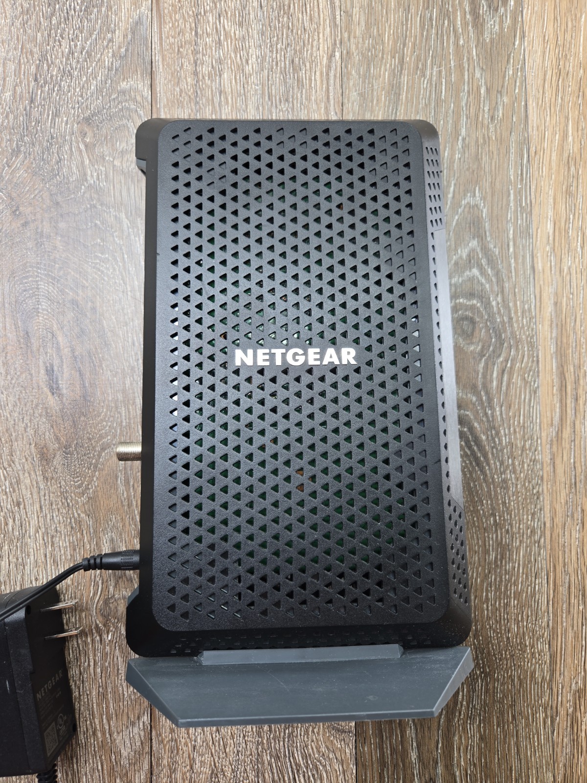 Netgear Nighthawk CM1200 DOCSIS 3.1 Multi-Gig Gigabit Cable Modem – Black