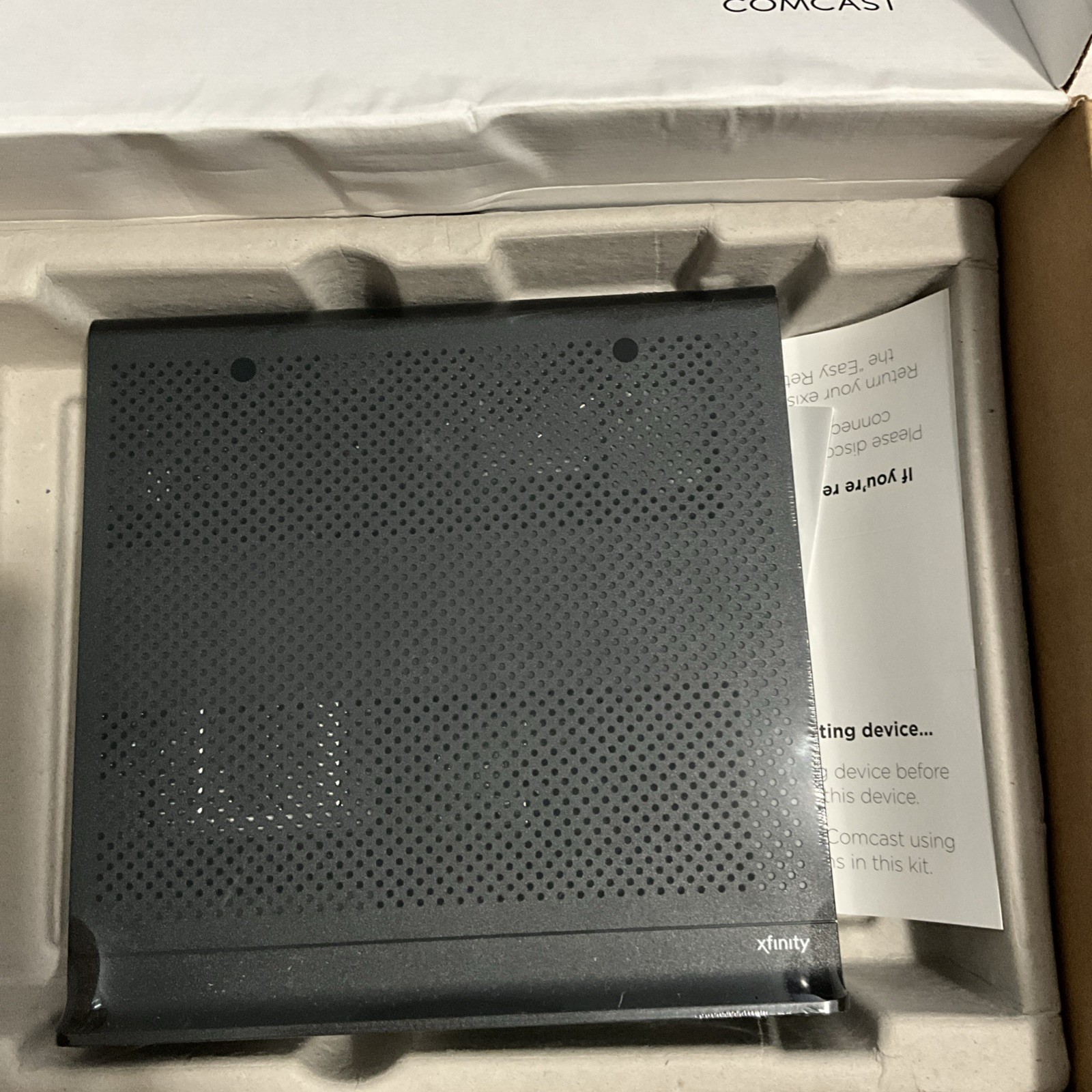 Cisco DPC3941T XB3 Wireless Modem Router DOCSIS 3.0 Voice Gateway