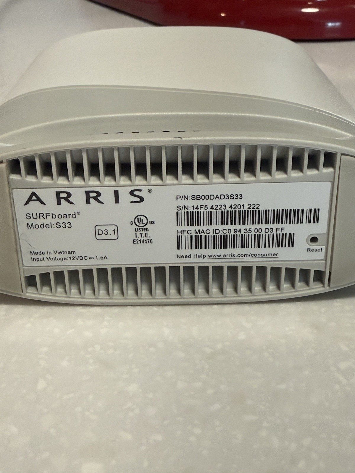 ARRIS SURFboard S33 DOCSIS 3.1 Cable Modem 2.5Gbps 2-Port Ethernet White/Gray