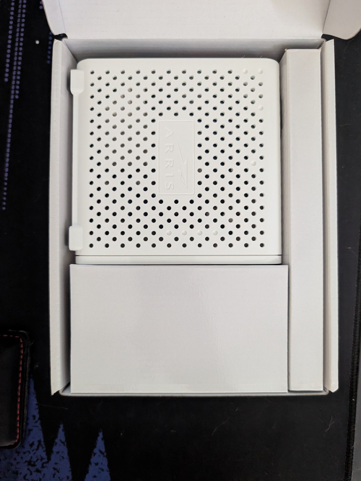 ARRIS SURFboard SB6183 Cable Modem in Retail Box For Spectrum/Xfinity 686 Mbps