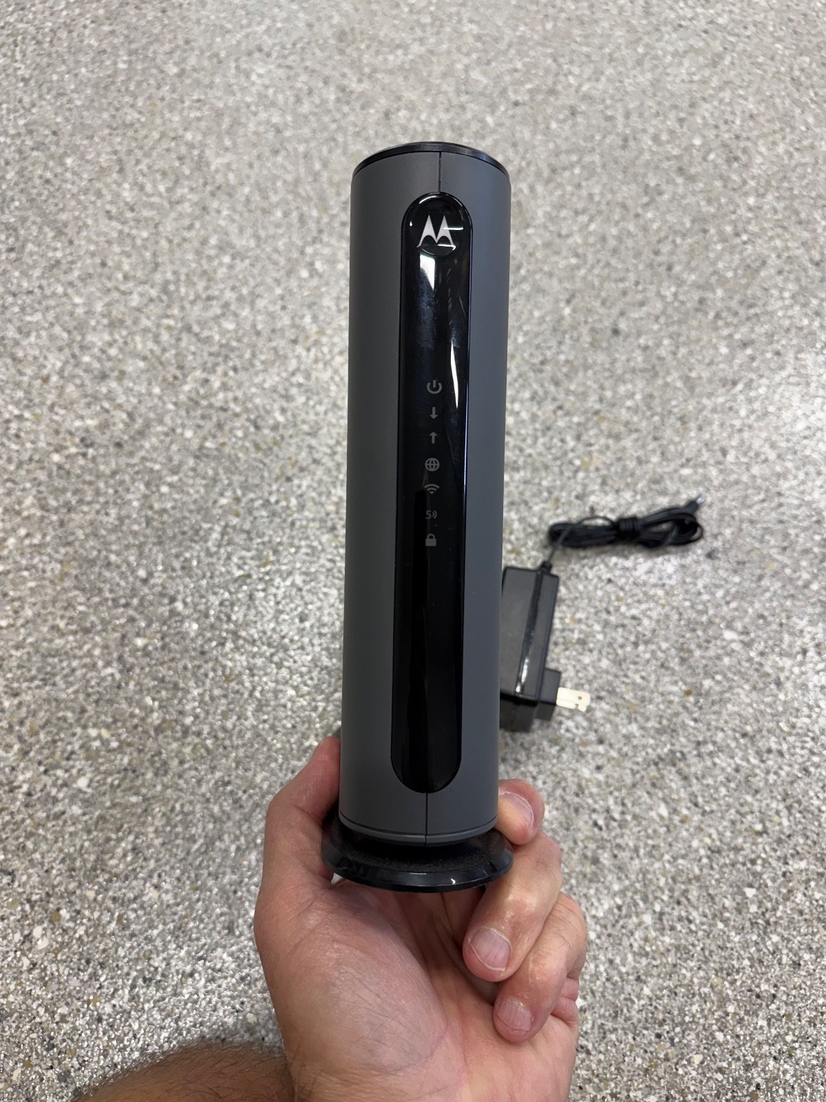 Motorola MG7700 AC1900 Dual-Band DOCSIS 3.0 Cable Modem WiFi Router. W
