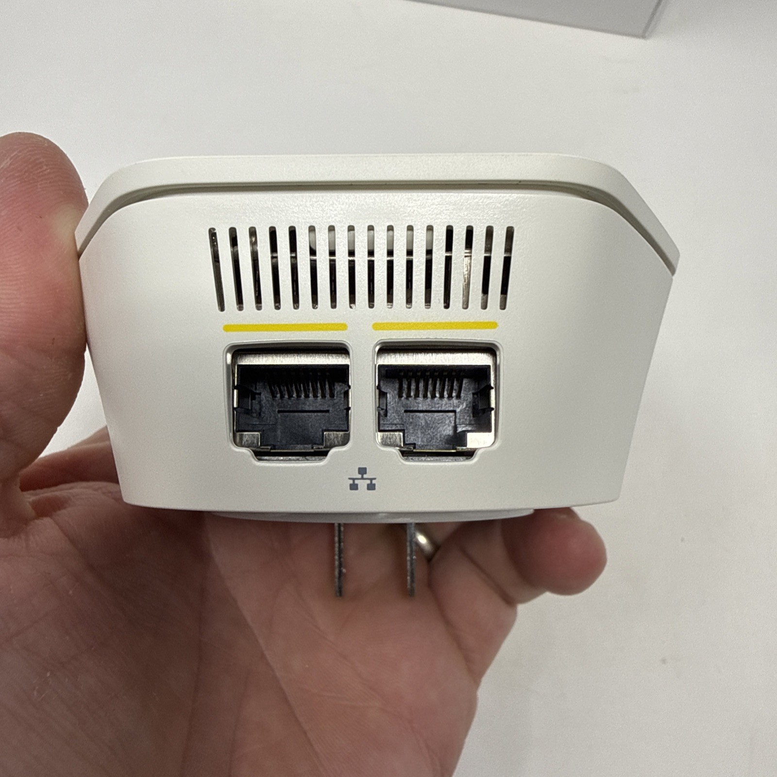 Comcast Xfinity XFI WIFI Pod EXTENDER REPEATER BOOSTER MESH 2nd Gen XE2-SG used