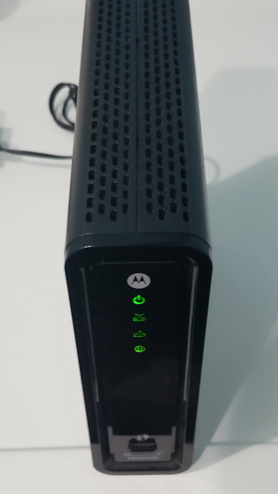 ARRIS SURFboard SBG6580 DOCSIS 3.0 Cable Modem Wi-Fi N300 5GHz Dual Band Router