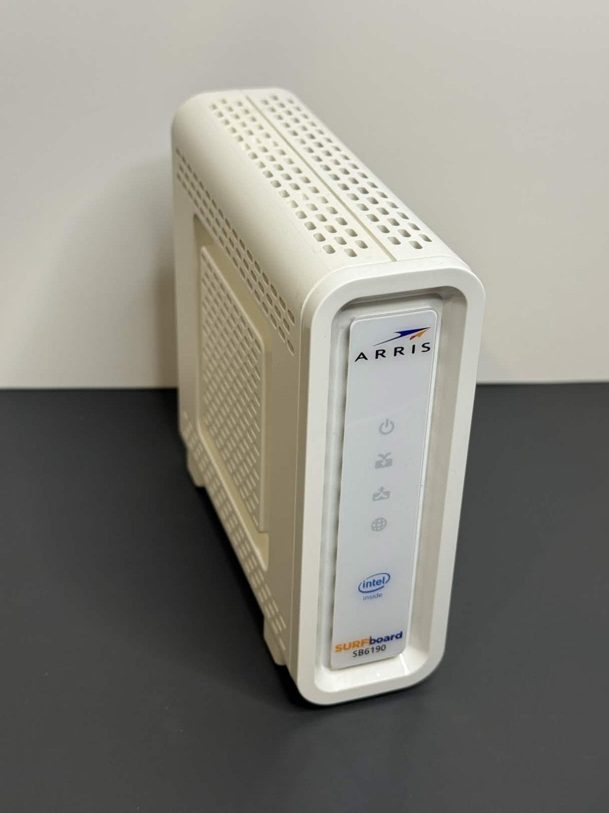 ARRIS Surfboard SB6190 DOCSIS 3.0 Cable Modem, White W/Original Power Supply