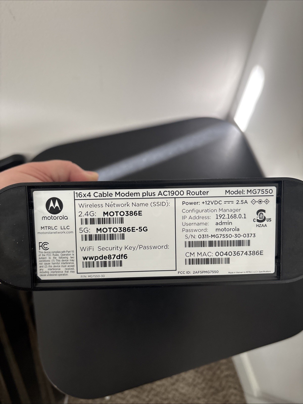 Motorola MG7550 Cable Modem Router, 16×4, 686Mbps, AC1900 PowerBoost No Pwr Cord